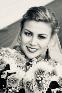 bride with wedding bouquets by malenyweddingphotography