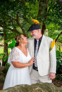 wedding couple at Maleny Botanic gardens