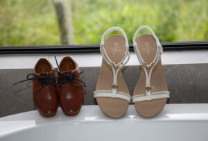 page boy and brides shoes Maleny wedding photography
